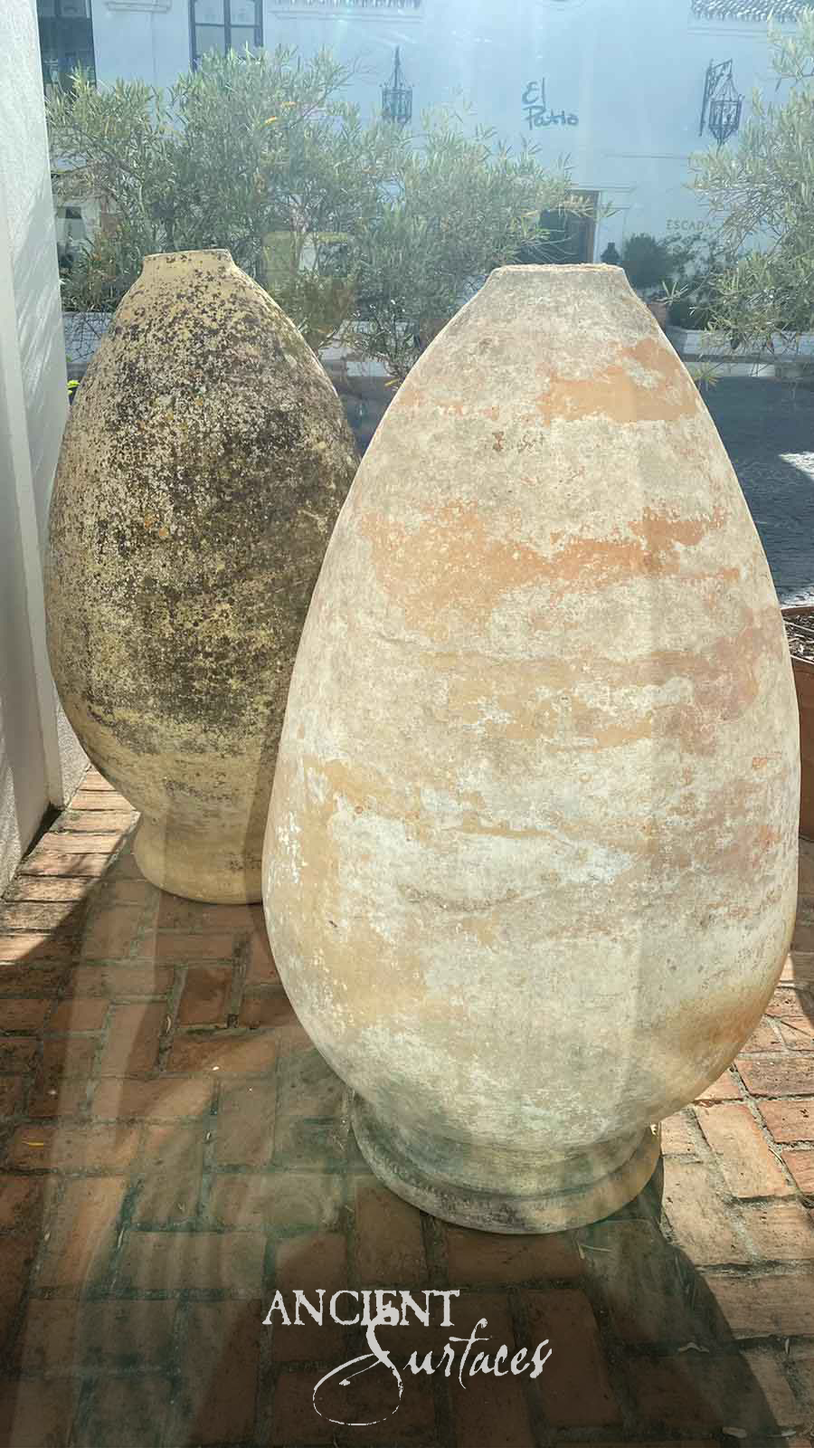 antique-reclaimed-limestone-terracotta-garden-vessel-ancient-surfaces-antique-jar-architectural-stone-and-clay-decor-historic-garden-urn-reclaimed-limestone-terracotta-planter-outdoor-garden-decor-interior-architectural-accent-handcrafted-antique-vessel-european-garden-style-luxury-landscape-design-sustainable-reclaimed-materials-natural-patina-aged-texture-classical-garden-element-ancient-surfaces-collection
