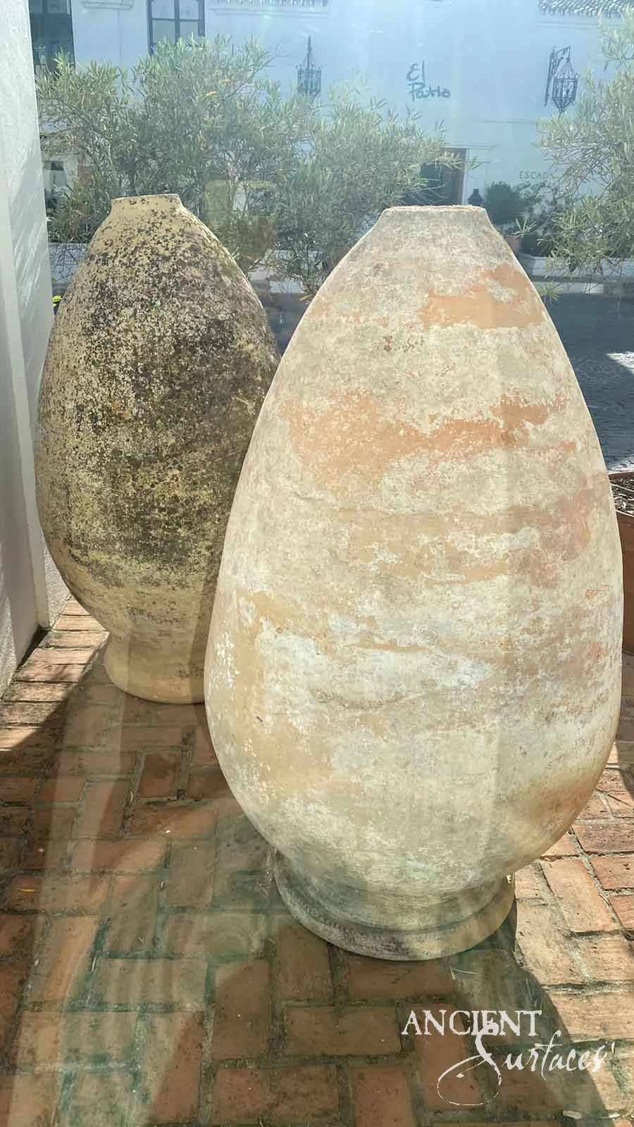 antique-reclaimed-limestone-terracotta-garden-vessel-ancient-surfaces-antique-jar-architectural-stone-and-clay-decor-historic-garden-urn-reclaimed-limestone-terracotta-planter-outdoor-garden-decor-interior-architectural-accent-handcrafted-antique-vessel-european-garden-style-luxury-landscape-design-sustainable-reclaimed-materials-natural-patina-aged-texture-classical-garden-element-ancient-surfaces-collection
