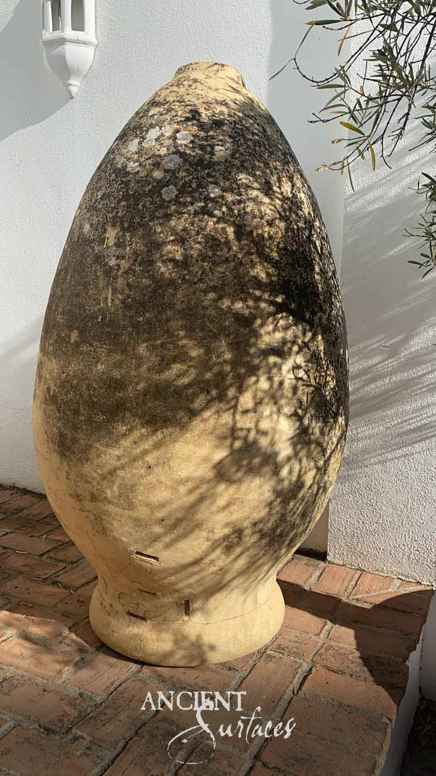 antique-reclaimed-limestone-terracotta-garden-vessel-ancient-surfaces-antique-jar-architectural-stone-and-clay-decor-historic-garden-urn-reclaimed-limestone-terracotta-planter-outdoor-garden-decor-interior-architectural-accent-handcrafted-antique-vessel-european-garden-style-luxury-landscape-design-sustainable-reclaimed-materials-natural-patina-aged-texture-classical-garden-element-ancient-surfaces-collection
